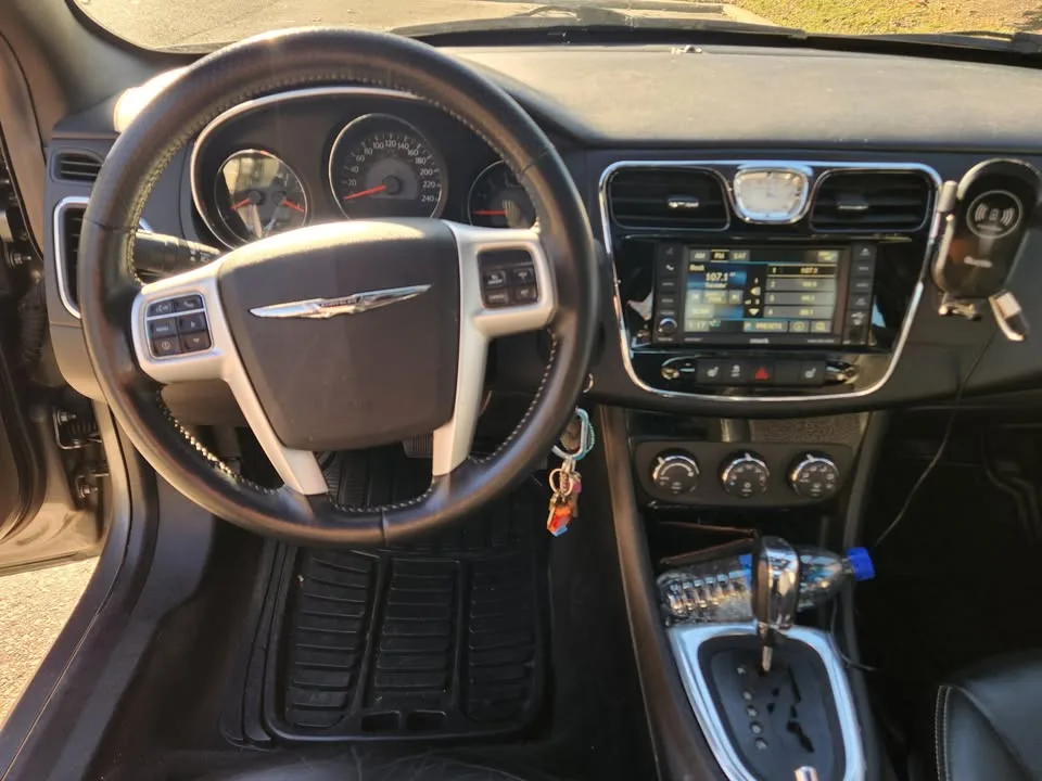 Chrysler 200 "S" 3.5 ltr V6 2013 image indicator(6)