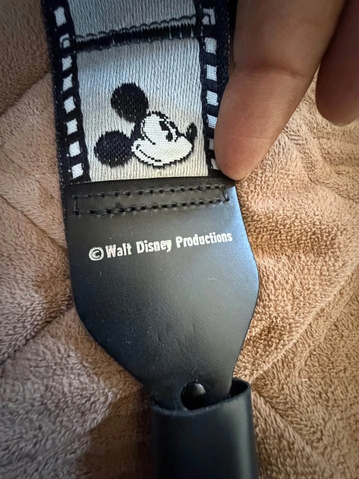 Vintage Bobby Lee Mickey Mouse Guitar Strap - photo 4