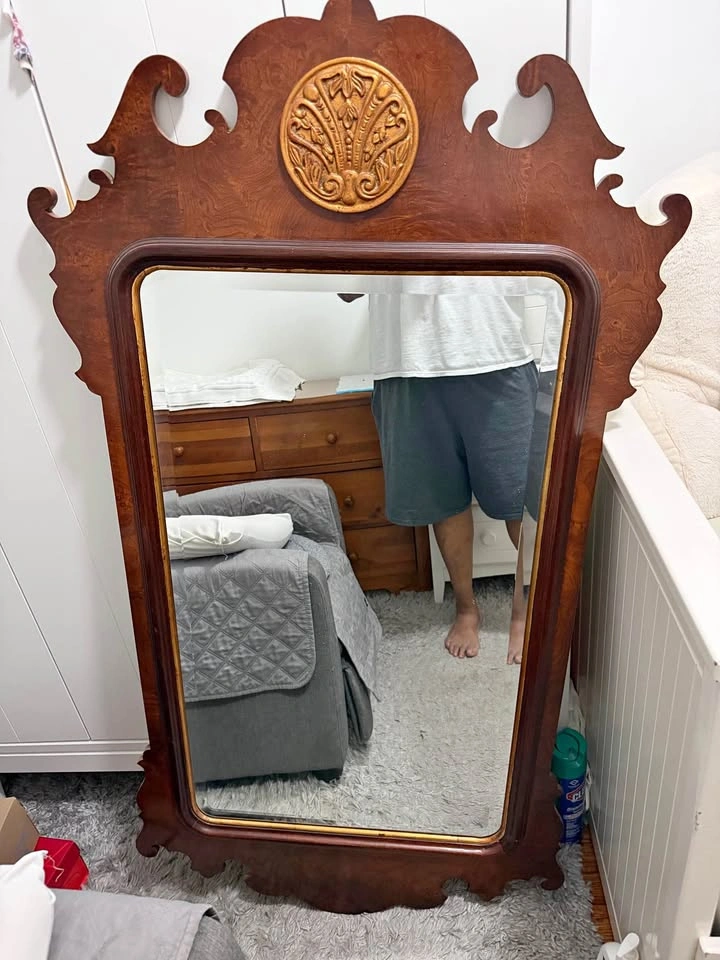 Henredon Vintage 9700-04 Chippendale Style Wall Mirror