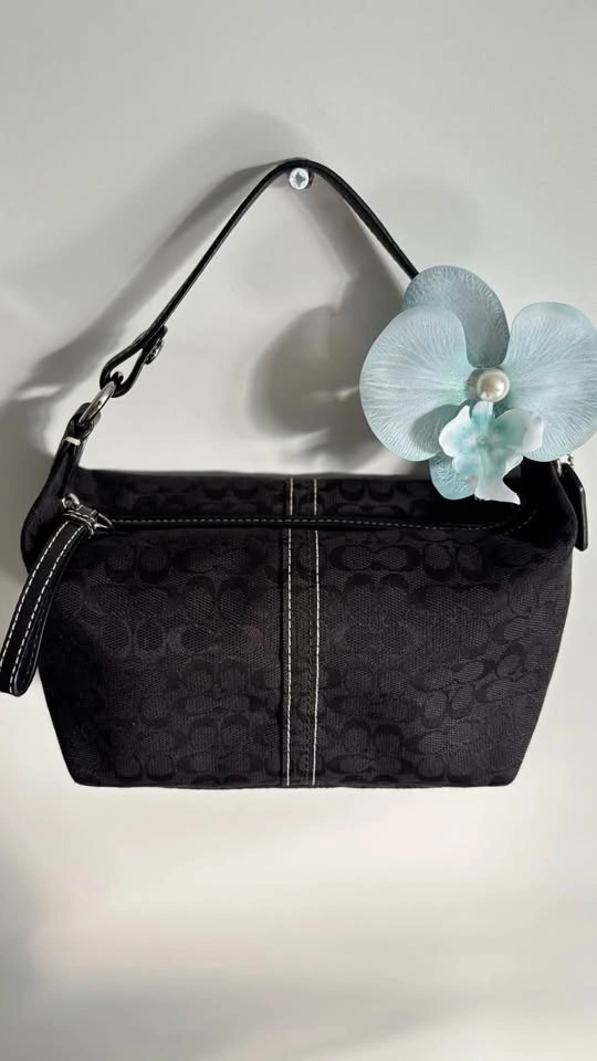 Vintage Coach Signature Mini Shoulder Bag - photo 4