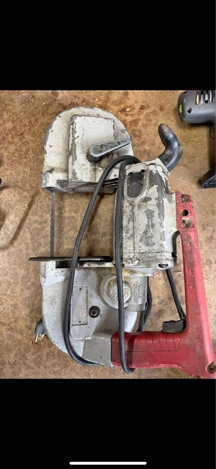 Milwaukee 6230 Heavy Duty Bandsaw 120V 60Hz 6A 0-350FPM