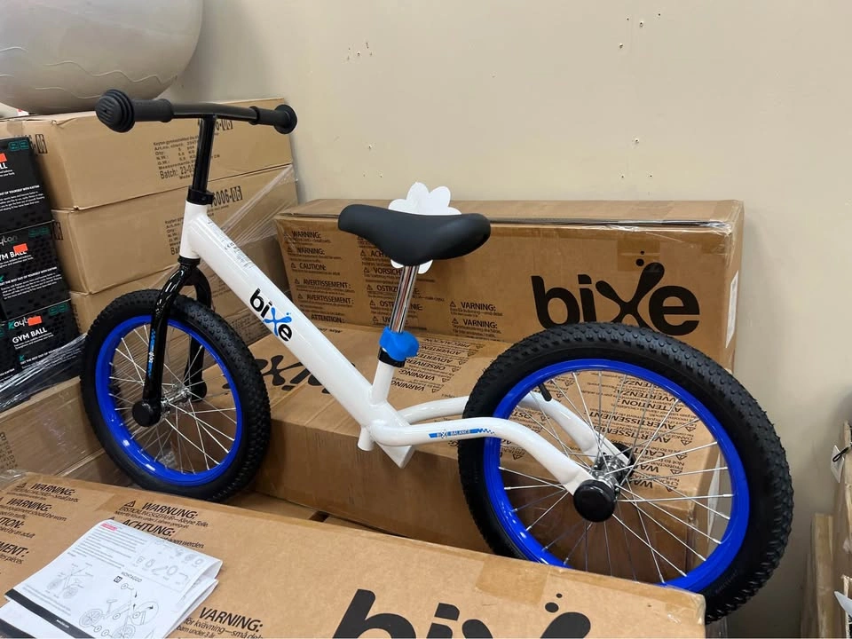Bixe Balance Bike for Kids Aged 4-9 - New - photo 2