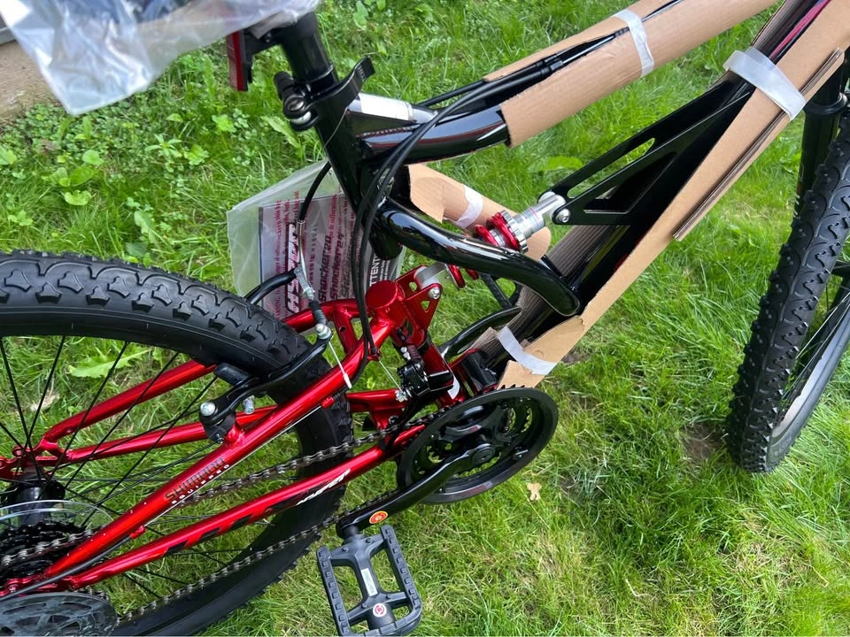 Hyper Bicycles 24” Shocker Mountain Bike, Youth, Red - photo 4