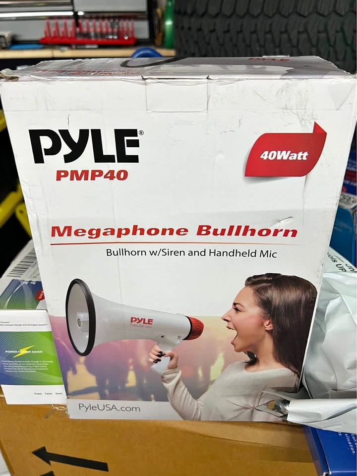 Pyle PMP40 Megaphone Bullhorn. New never used