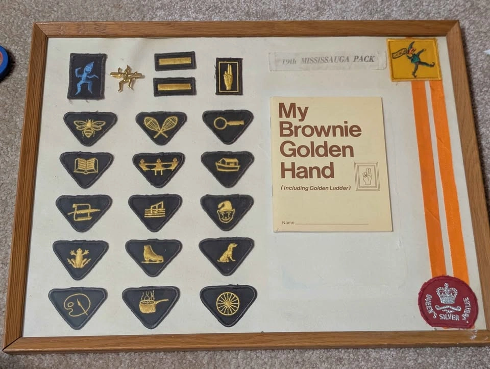 Vintage Girl Guides of Canada Brownie Memorabilia Set - photo 2