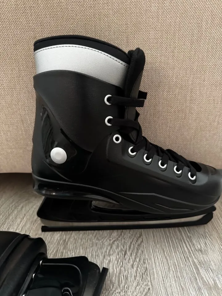 Ice skates - size EU43/US9.5 image indicator(3)