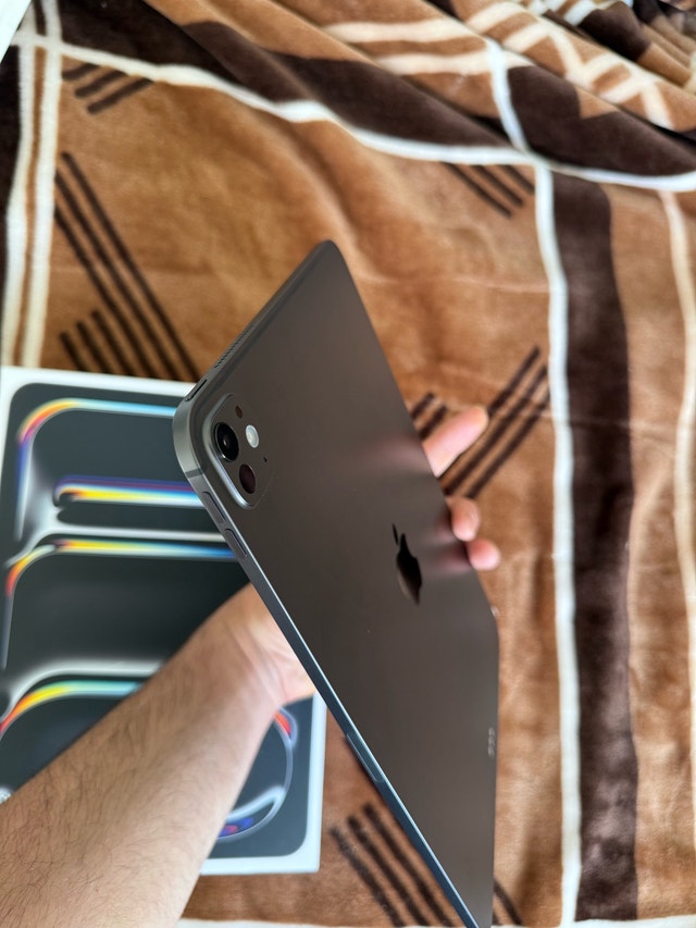 Latest iPad Pro M5 13inch 256GB OPENBOXED - photo 5