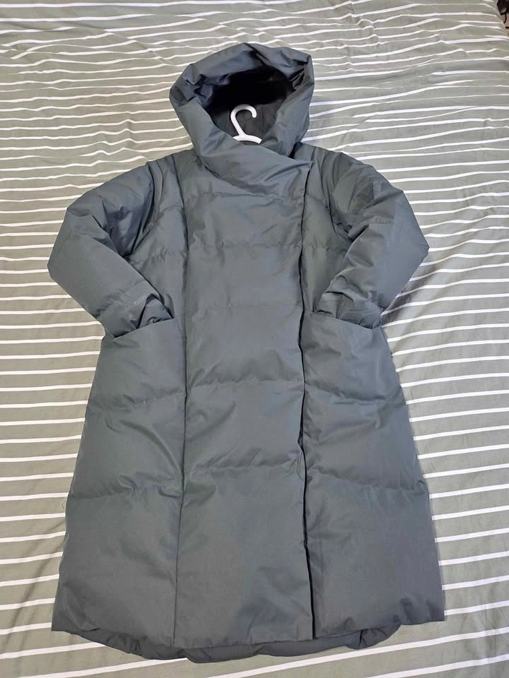Women's Mountain Warehouse Cosy Wrap II size 8 (fits like 10)