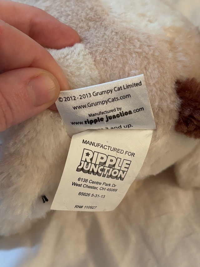 Grumpy Cat Plush Toy (May they RIP) - photo 5