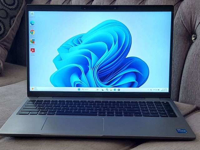 Dell Latitude 5520 Laptop i5 11th Gen 16GB RAM 256GB SSD