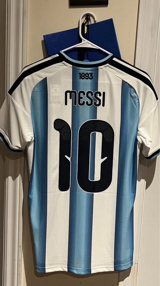 BNWT Authentic Messi World Cup Jersey - Size S - photo 2