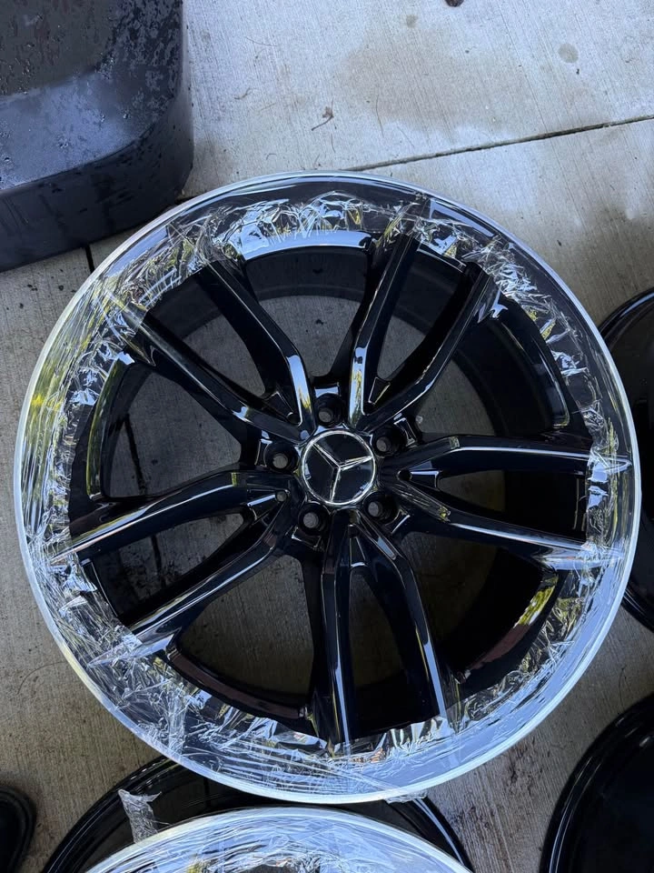 Set of OEM Staggered 20” Mercedes AMG E53/CLS 53 Rims - photo 2