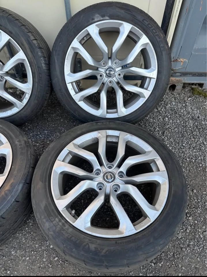 Set of OEM Staggered 18” Nissan 370Z Rims on Firestone Tires - photo 2