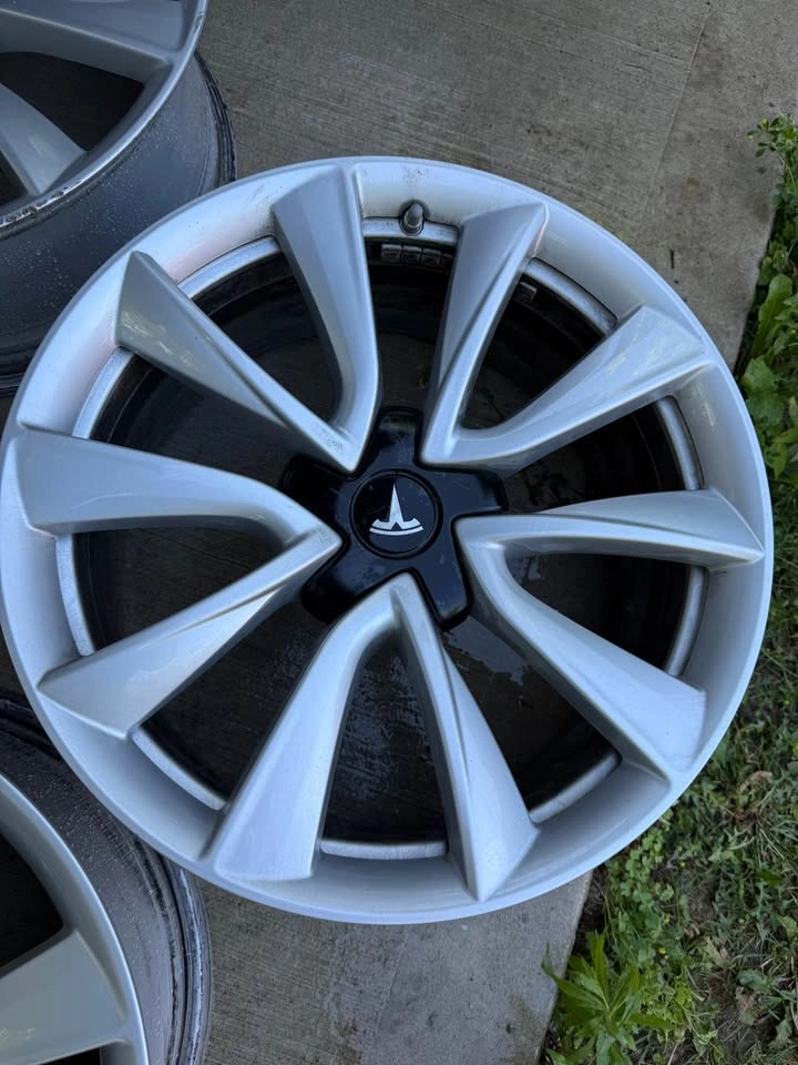 Set of OEM 19” Tesla Model 3 Sport Rims - photo 4
