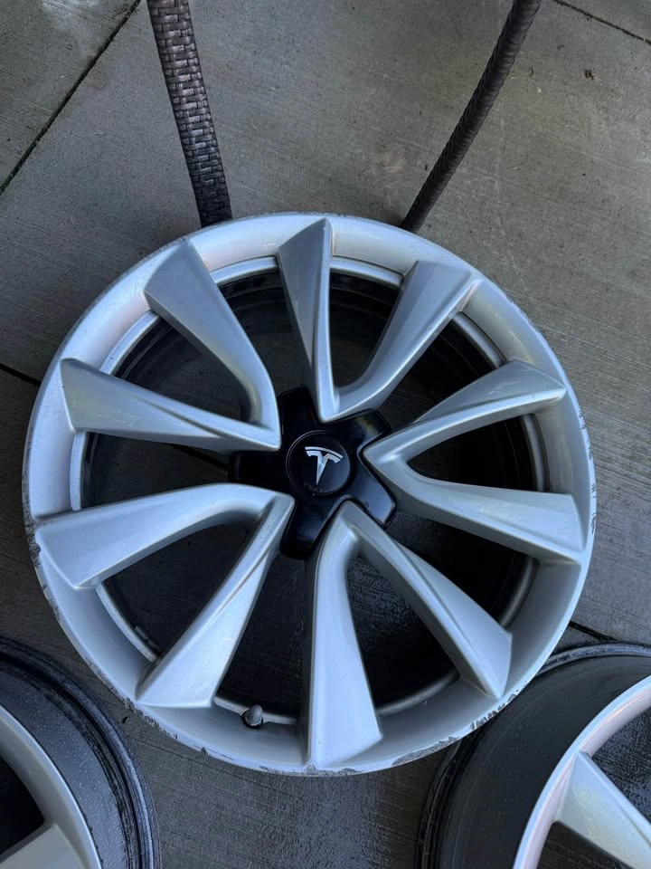 Set of OEM 19” Tesla Model 3 Sport Rims - photo 5