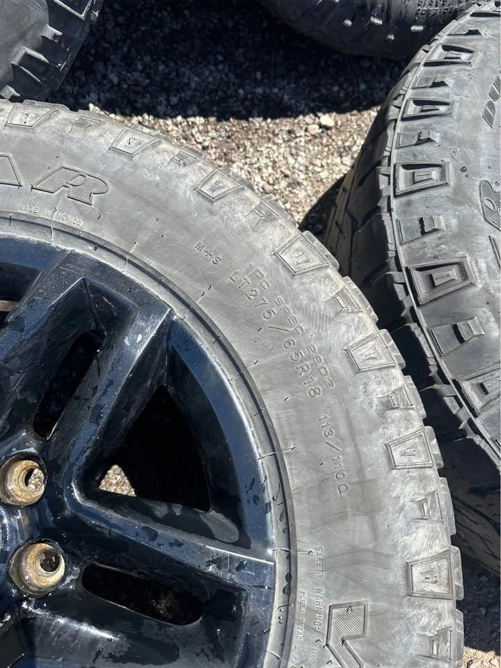 Set of OEM 18” Chevrolet Silverado 1500 Trail Boss Rims - photo 2