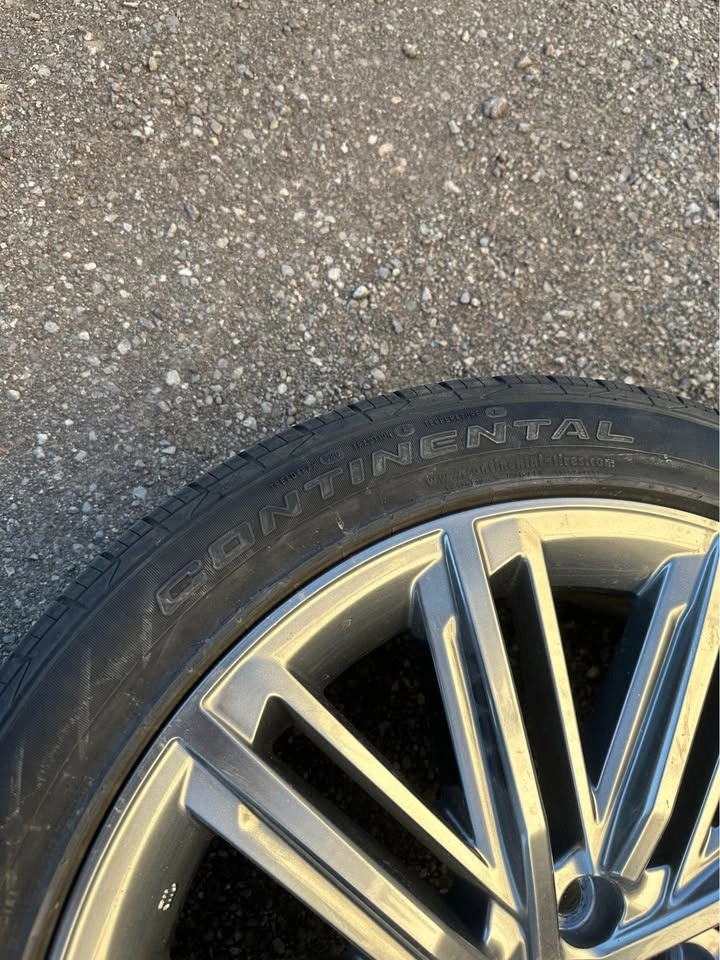 Set of OEM 22” Lexus TX350 Executive Rims on Continental Tires - photo 4