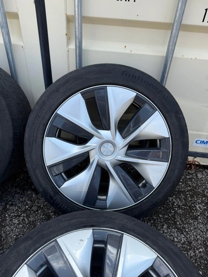 Set of OEM 19” Tesla Model Y Gemini Rims on Continental Tires - photo 3