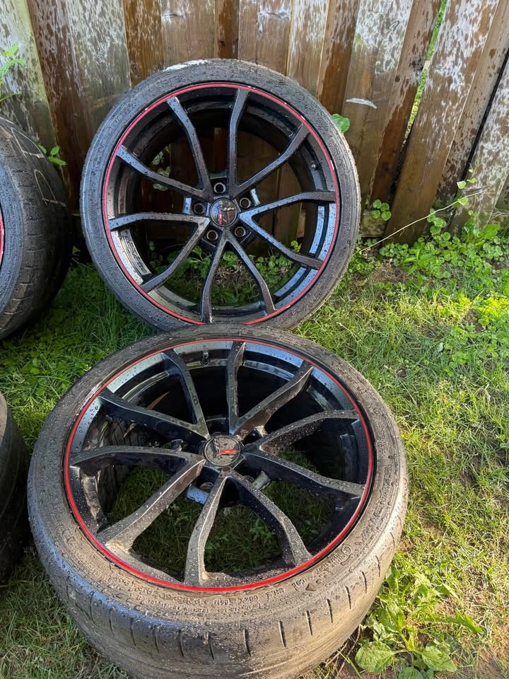 Set of OEM Staggered 20” C7 Corvette Grand Sport Rims - photo 2