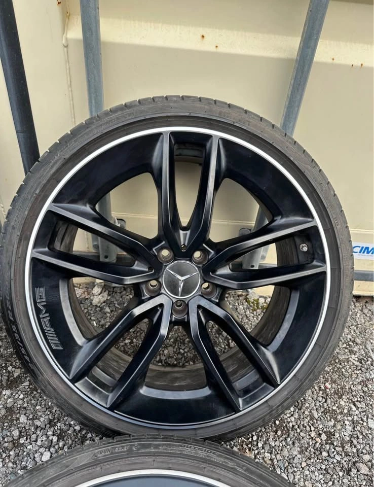 Set of OEM Staggered 20” Mercedes AMG E53 Rims On Pirelli P Zero - photo 3