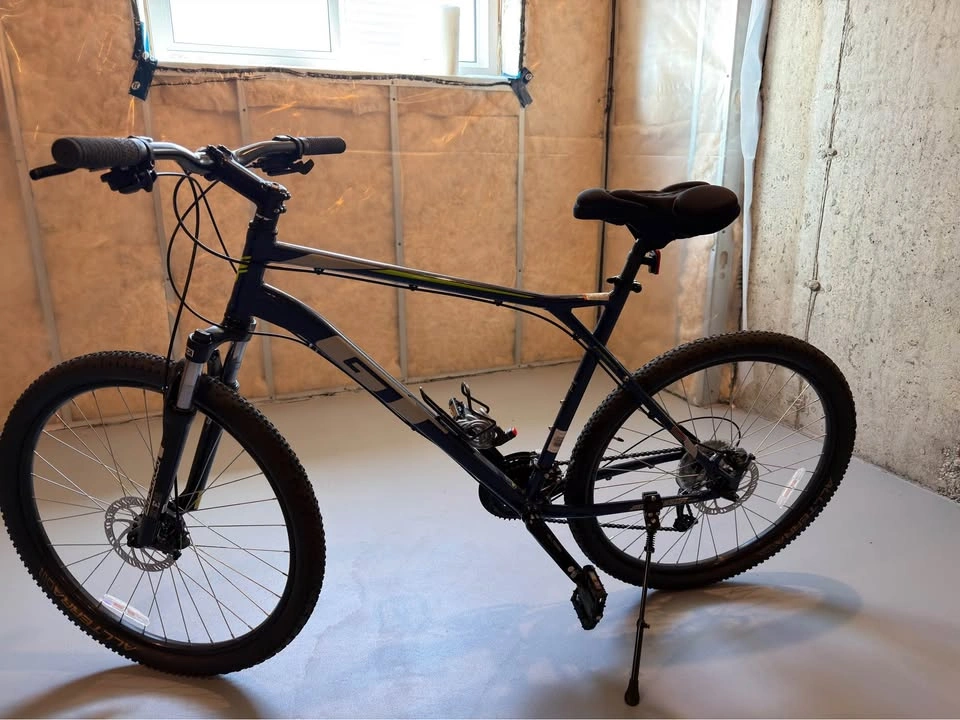GT Aggressor Pro Mountain Bike 21 Speed (Brand New) - photo 3