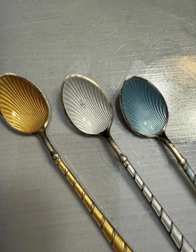 Signed Elo Denmark Sterling Silver Gilt Guilloche Enamel Spoons - photo 5