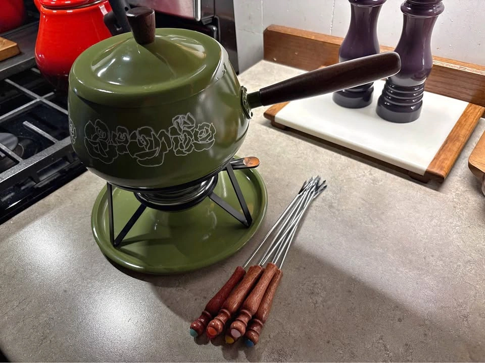 Vintage 1970s Enamel Fondue Set - Avocado Green Pattern 🇯🇵