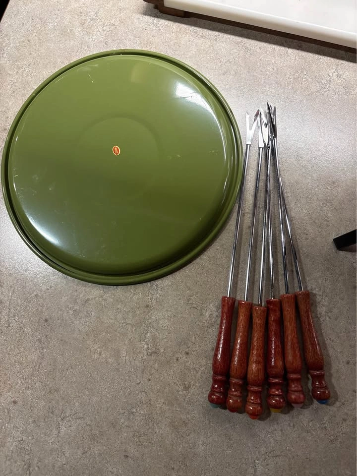 Vintage 1970s Enamel Fondue Set - Avocado Green Pattern 🇯🇵 - photo 3