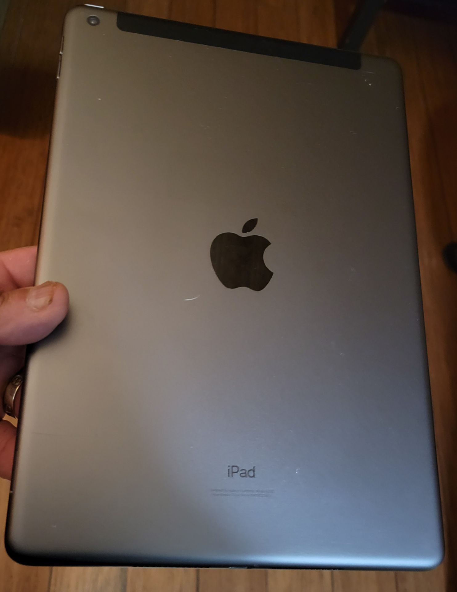 Apple iPad A2200 10.2" Tablet - For Parts (Locked) - photo 2