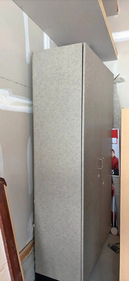 Solid wood cabinet with 4 shelves