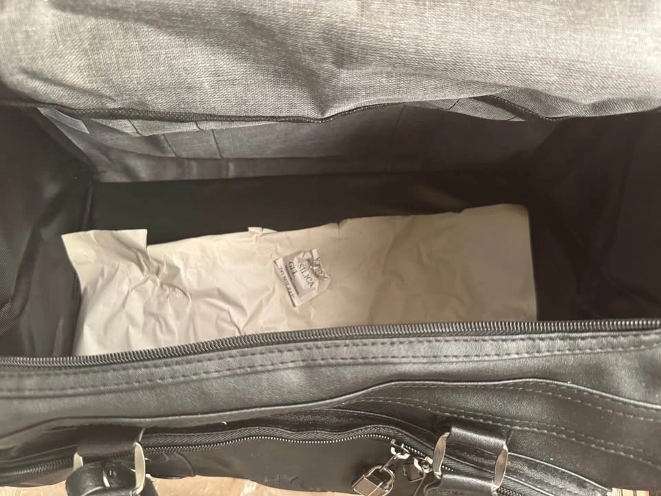 Hyundai Automotive 16” Leatherette Duffle Travel Bag - photo 5