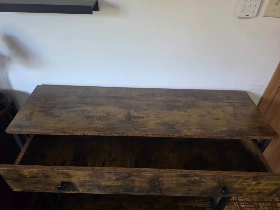 Console table - photo 2