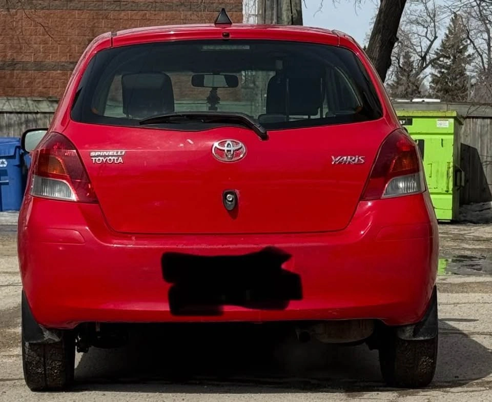 2010 Toyota Yaris - photo 2