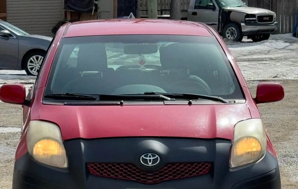 2010 Toyota Yaris - photo 3