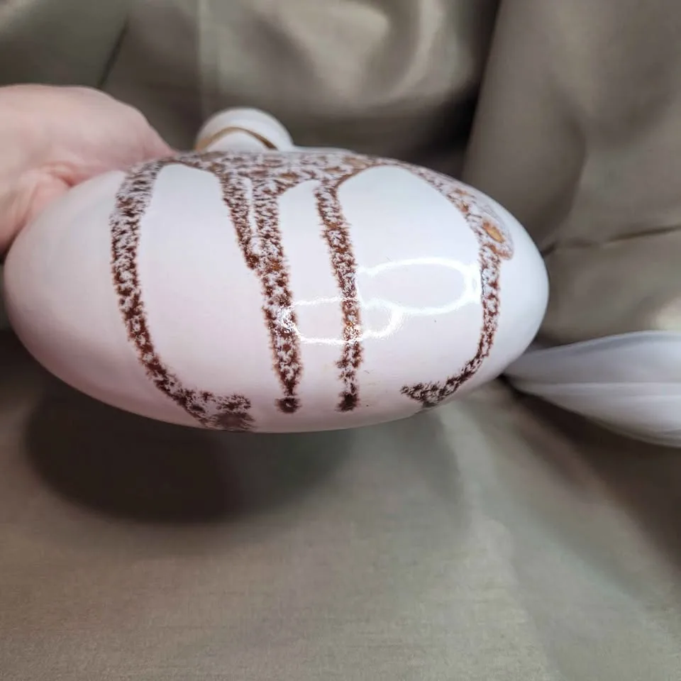 Wall Hanging Pottery Decor 9 1/2" x 7" Vintage image indicator(8)