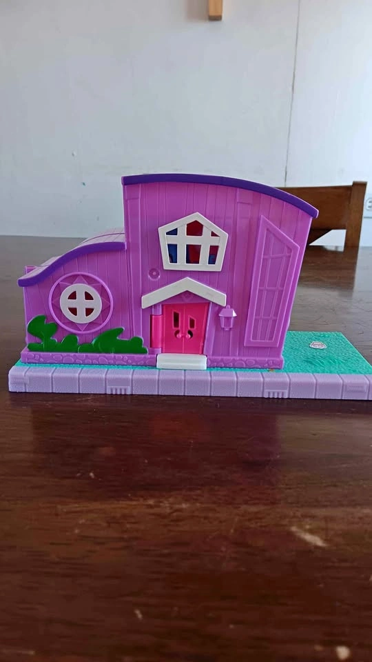 Polly Pocket Pollyville House with Accessories