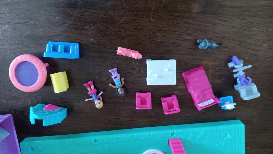 Polly Pocket Pollyville House with Accessories - photo 2