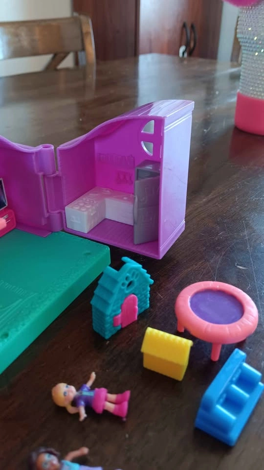 Polly Pocket Pollyville House with Accessories - photo 4
