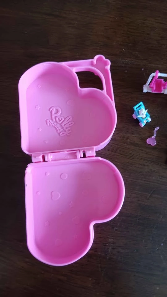 Polly Pocket Heart Compact Playset with Accessories - photo 3