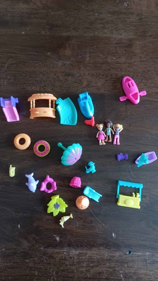 Polly Pocket Spin 'n Surprise Smoothie Playset - photo 4