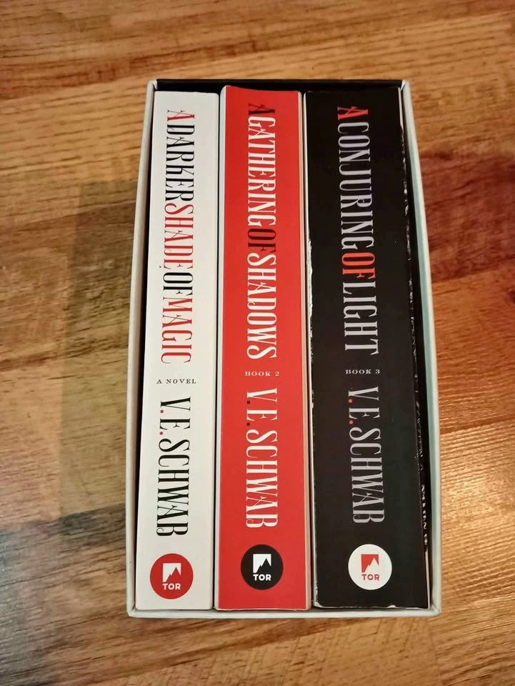 V.E. Schwab Shades of Magic Box Set