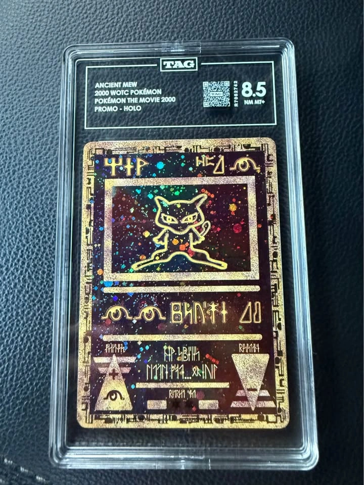 (Trades) Charizard & Ancient Mew - photo 4