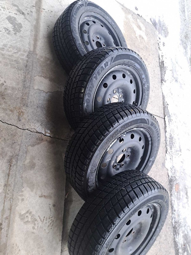 205/55R 16 Goodyear Winter tires on steel rims - Mazda 3 - photo 3