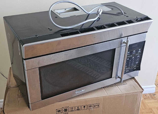 Magic Chef, Over-the-Range Microwave - photo 3