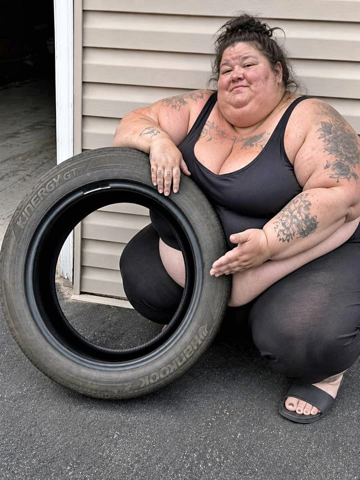 Set of 4 All-Season Tires - 235/45R18