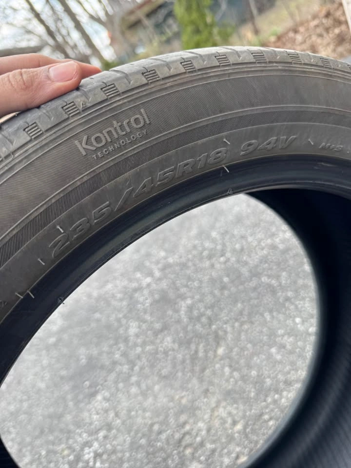Set of 4 All-Season Tires - 235/45R18 - photo 5