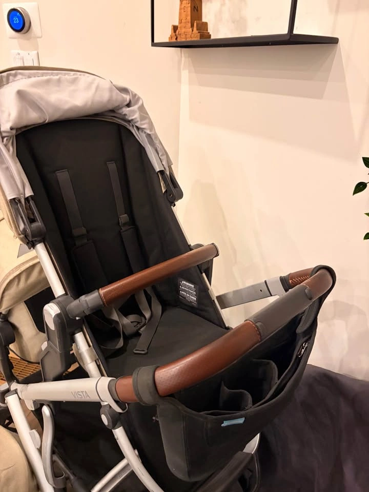 Uppababy Vista V2 Double Stroller + RumbleSeat + Bassinet - photo 2