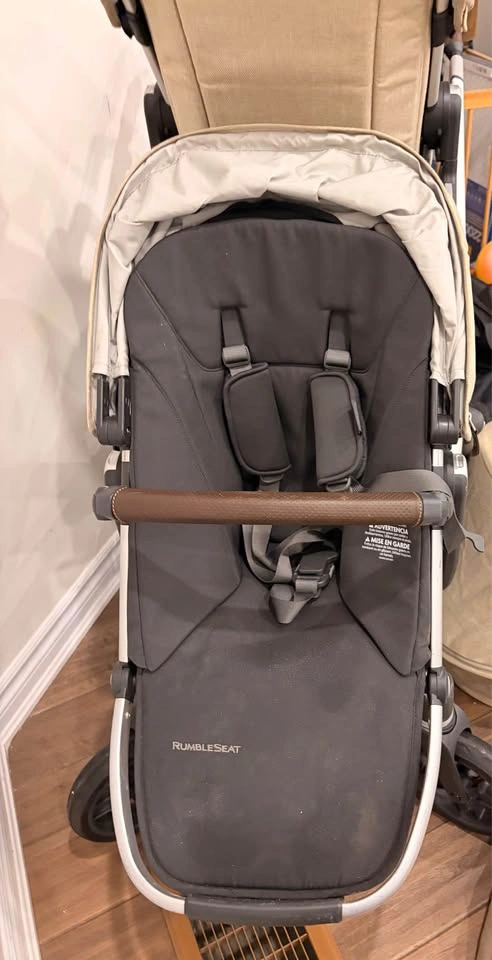 Uppababy Vista V2 Double Stroller + RumbleSeat + Bassinet - photo 4