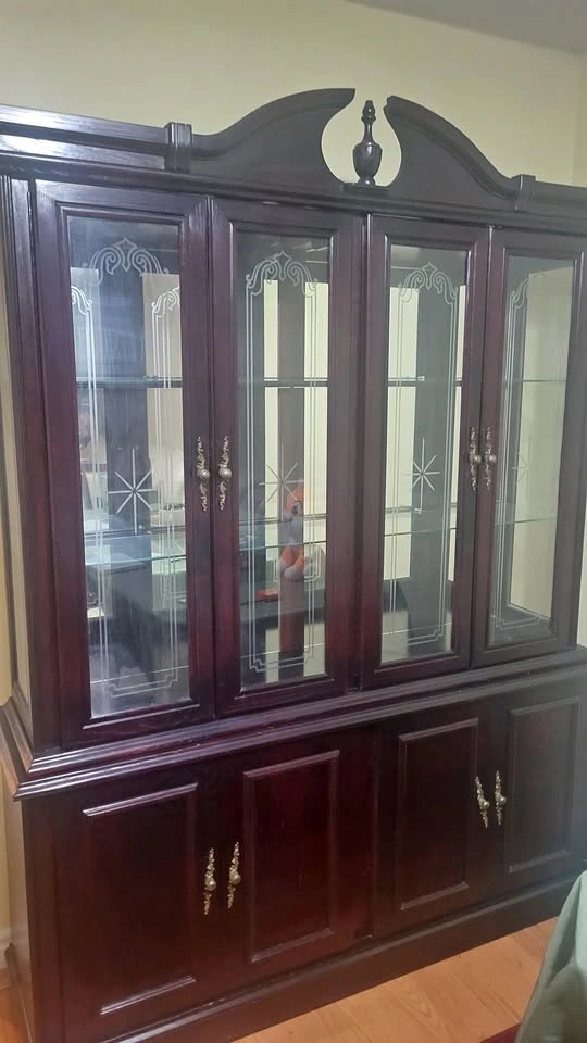 Elegant Wooden China Cabinet / Display Hutch