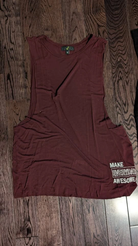 Bundle Women's Workout Tank Tops - photo 3